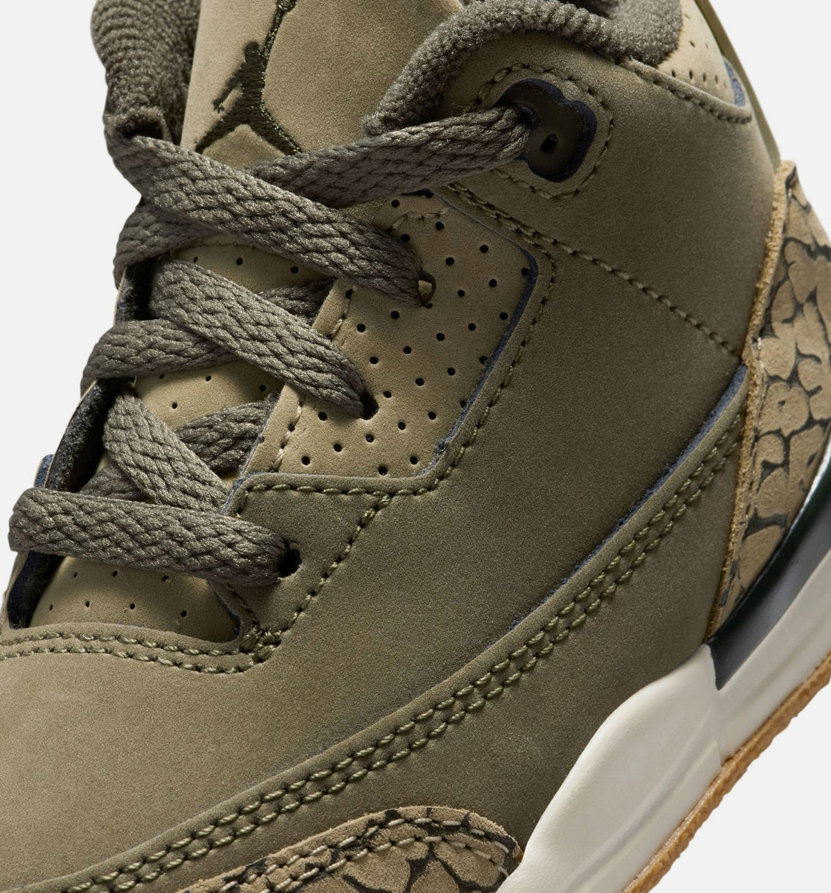 Air Jordan 3 Retro Medium Olive – Infant & Toddler Lifestyle Shoe | Medium Olive/Sequoia/Neutral Olive/Sail