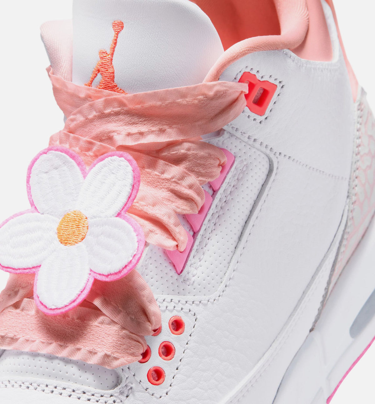 Air Jordan 3 Retro Spring Flowers Grade School – Pearl Pink/Pink Bloom/Pink Glow/Hyper Orange