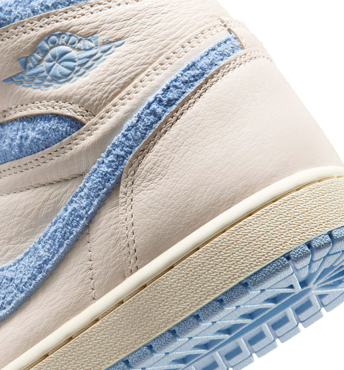 Air Jordan 1 Retro High OG Psychic Blue – Women's Lifestyle Shoe | Pale Ivory/Psychic Blue/Coconut Milk
